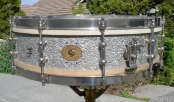 [B]1926-27 LUDWIG &amp; LUDWIG 4 x 14 “STIPELSILVER” (uncatalogued) DANCE MODEL[/B]