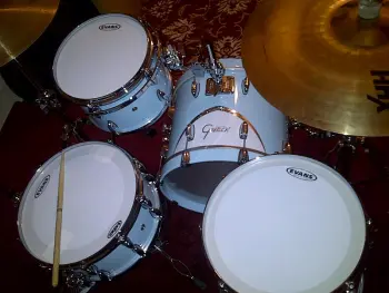 Gretsch Renown 57 Bop Kit 18/14/12 w/10 Lug Matching Snare