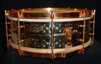 [B]1926-27 LUDWIG &amp; LUDWIG 5 x 14 10 LUG 12 PT. FLORAL ENGRAVED DeLUXE MODEL