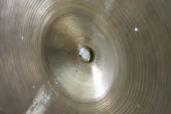 Is this unbranded cymbal Avedis Zildjian?