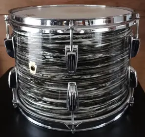 FOR SALE: Vintage 1966 Ludwig 13" Classic Tom in Oyster Black Pearl
