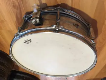 Star snare drum - MIJ - rubber grommet issue