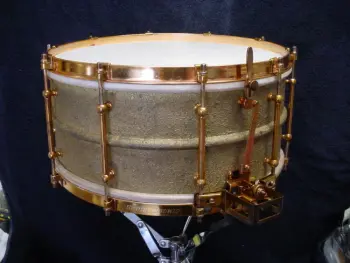 [B]1926-27 LUDWIG &amp; LUDWIG 6.5 x 14 DeLUXE STIPELGOLD SUPER-LUDWIG MODEL [/B]