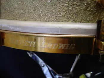 [B]1926-27 LUDWIG &amp; LUDWIG 6.5 x 14 DeLUXE STIPELGOLD SUPER-LUDWIG MODEL [/B]