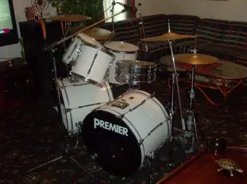 Help identifying Premier drums
