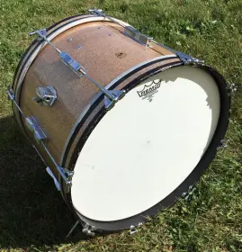 FOR SALE: Vintage 1965 Ludwig 20&quot; Club Date Bass Drum in Champagne Sparkle