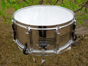 For Sale: Ludwig snare drums