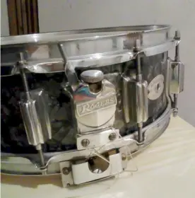 Rogers Dynasonic wood snare drum