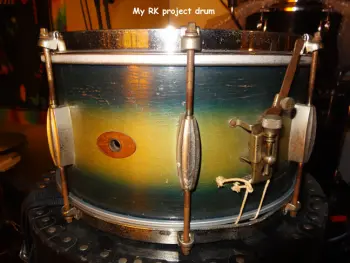 Vintage snare drums to restore